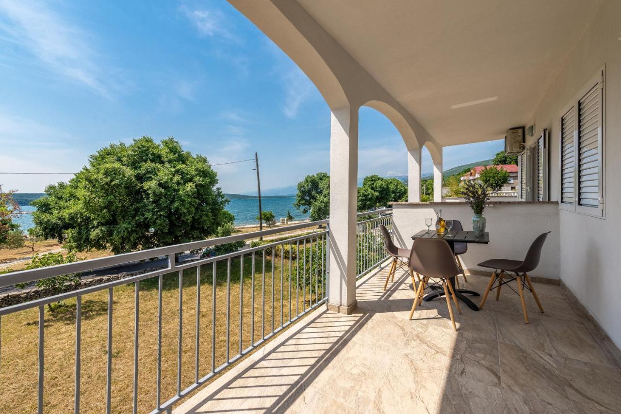 Apartmani Dupor Gornji Karin Exteriör bild