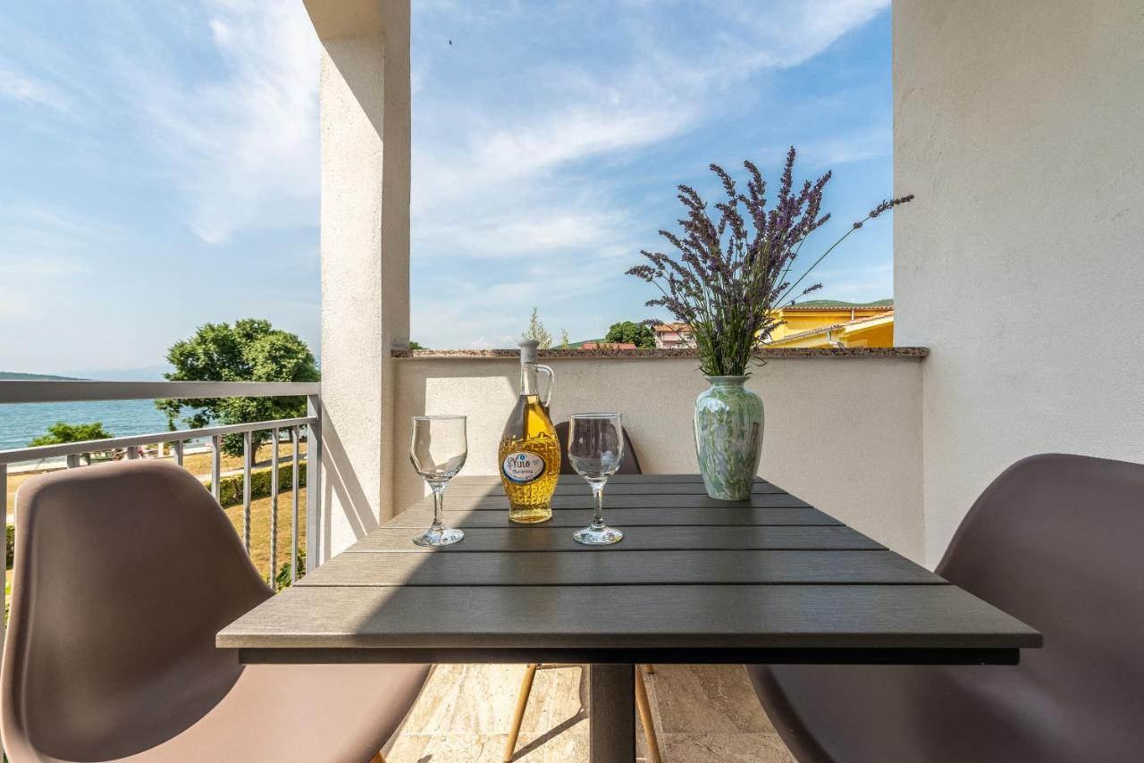 Apartmani Dupor Gornji Karin Exteriör bild
