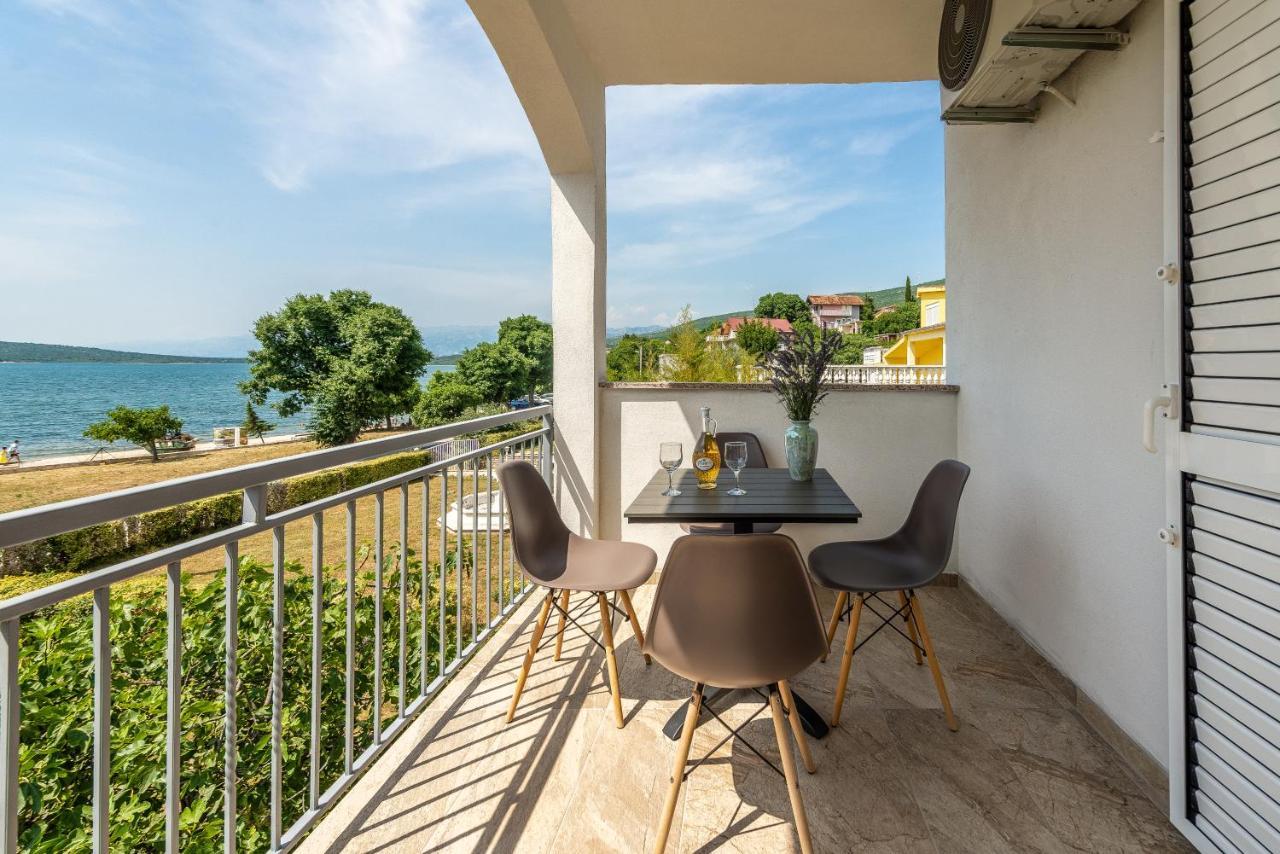 Apartmani Dupor Gornji Karin Exteriör bild