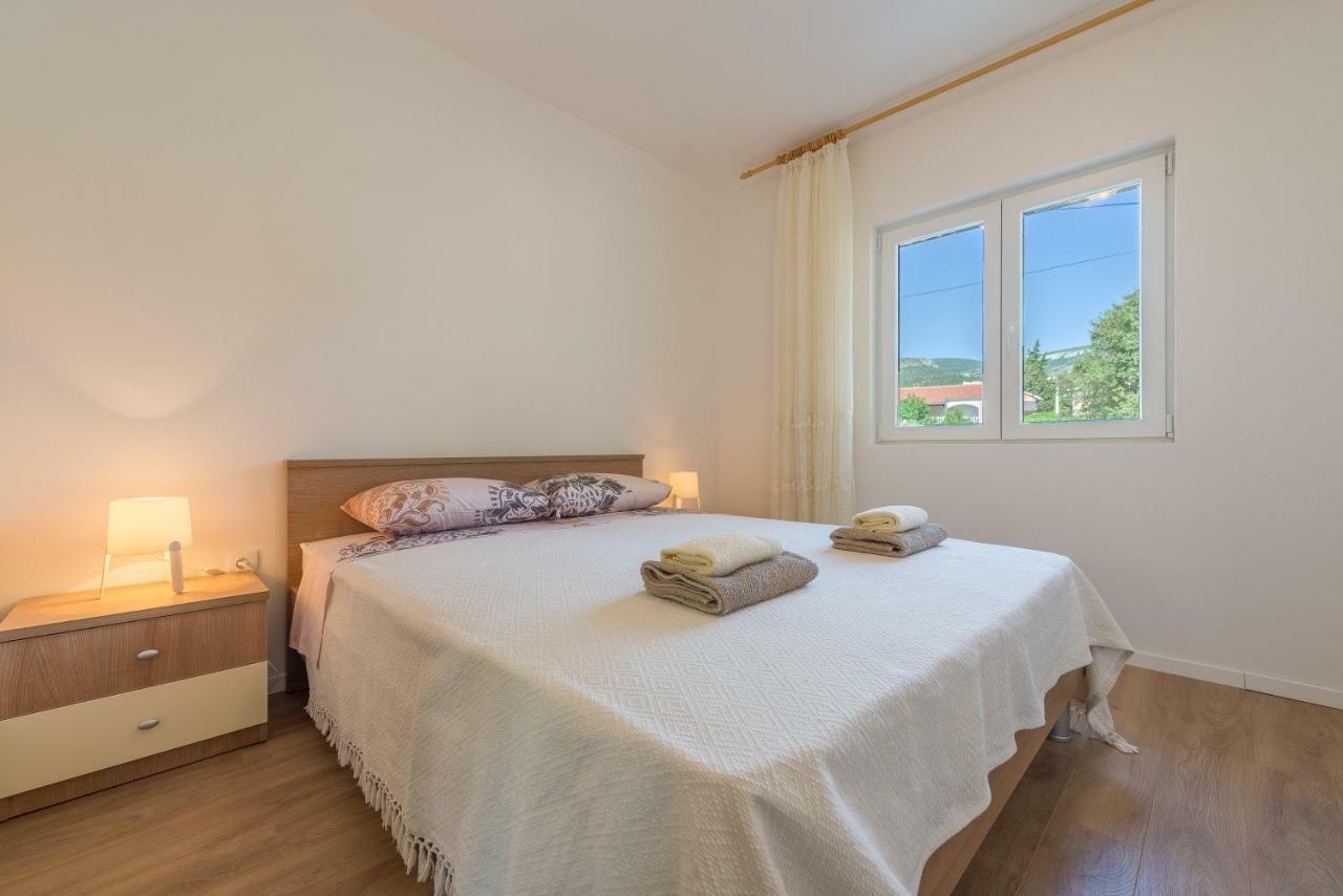 Apartmani Dupor Gornji Karin Exteriör bild
