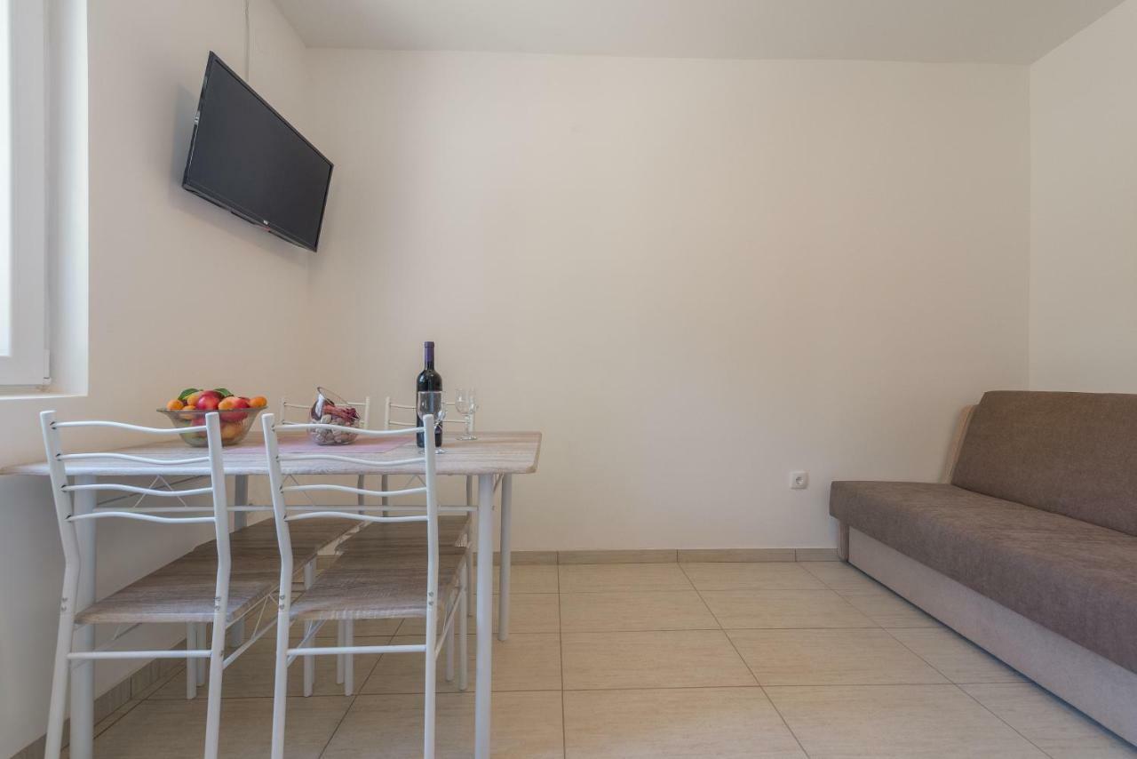 Apartmani Dupor Gornji Karin Exteriör bild