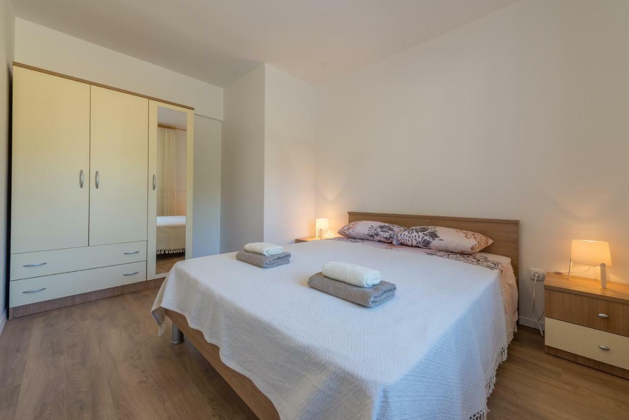 Apartmani Dupor Gornji Karin Exteriör bild