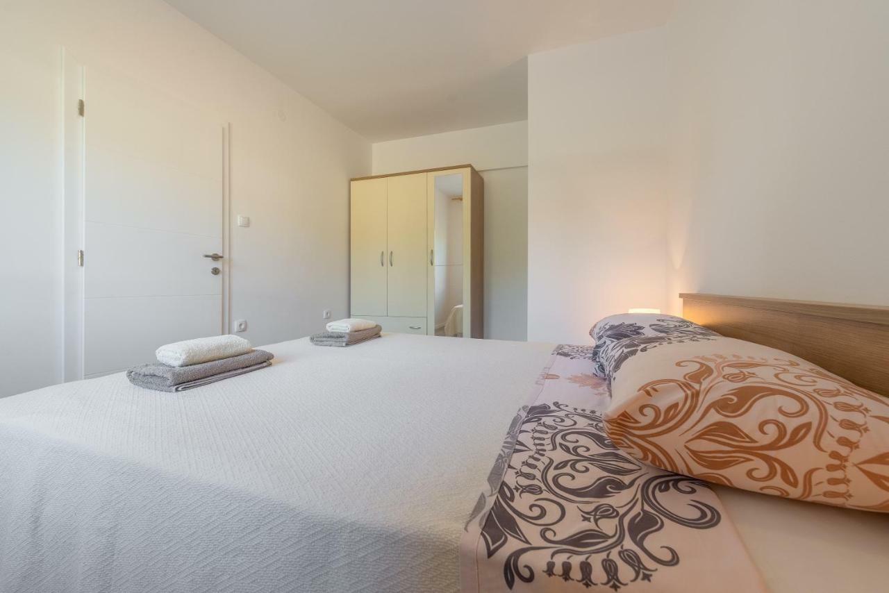 Apartmani Dupor Gornji Karin Exteriör bild