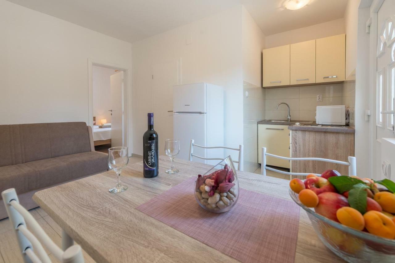 Apartmani Dupor Gornji Karin Exteriör bild