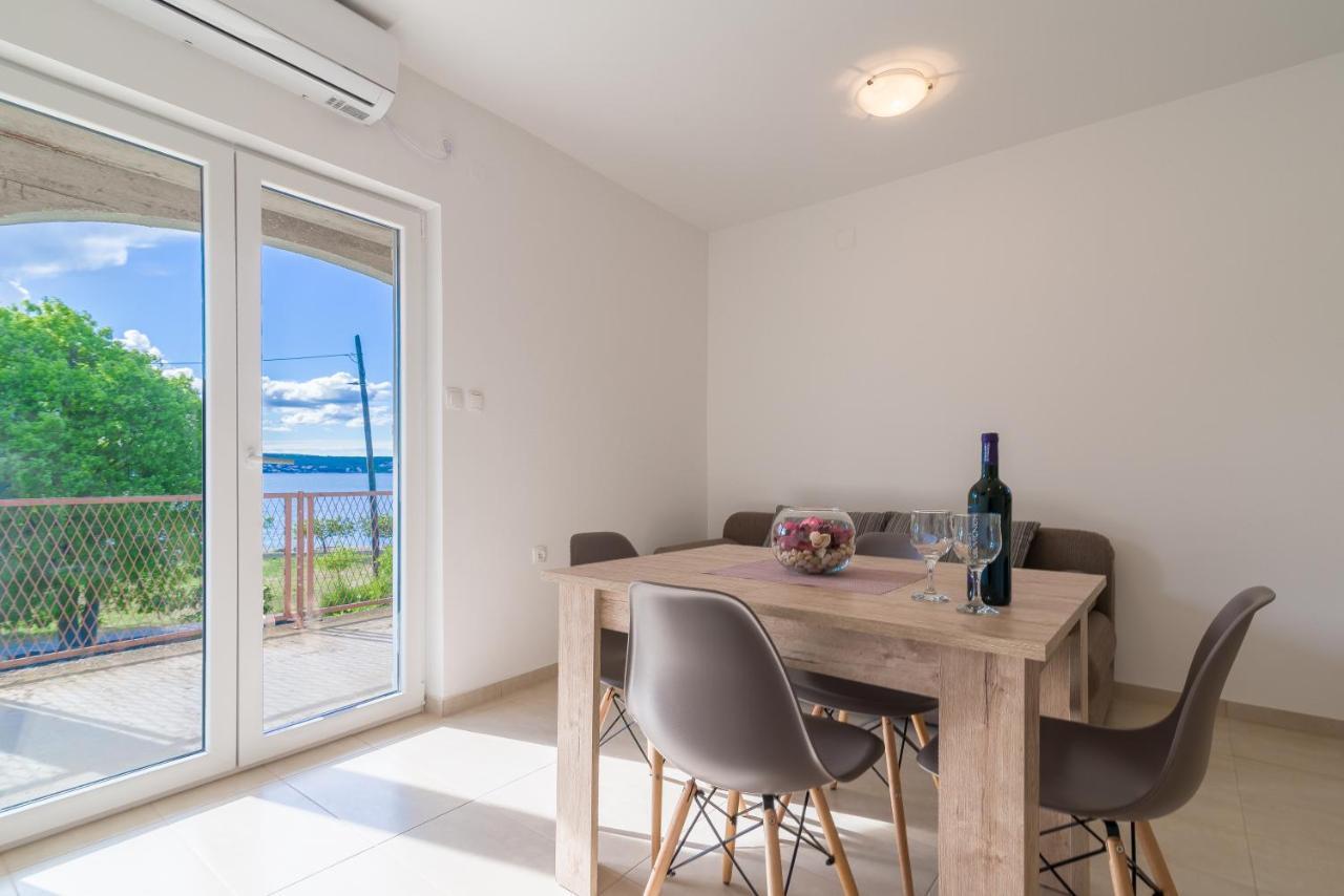 Apartmani Dupor Gornji Karin Exteriör bild