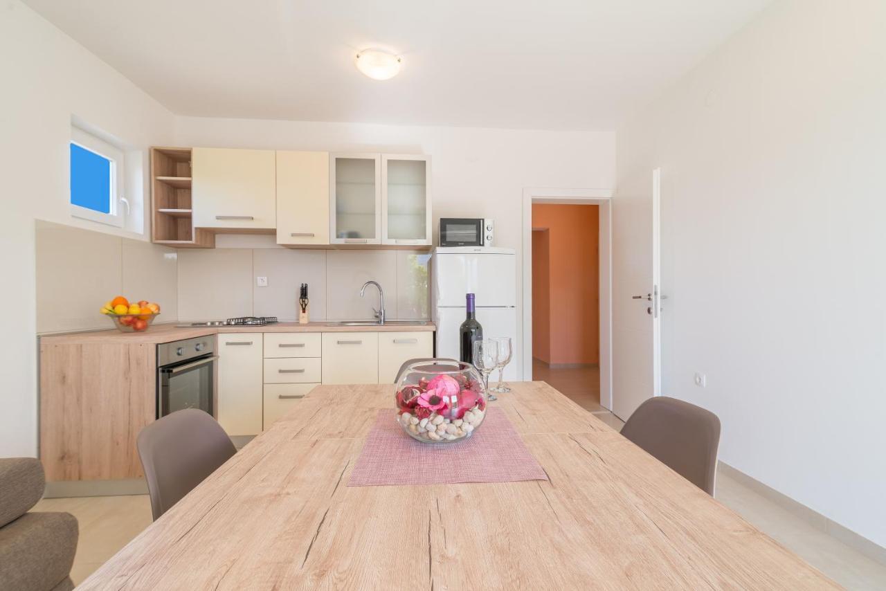Apartmani Dupor Gornji Karin Exteriör bild