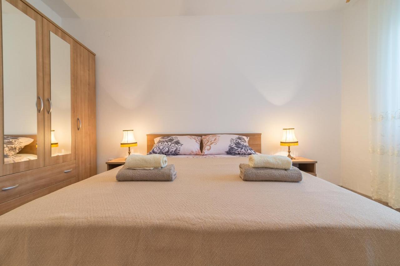 Apartmani Dupor Gornji Karin Exteriör bild