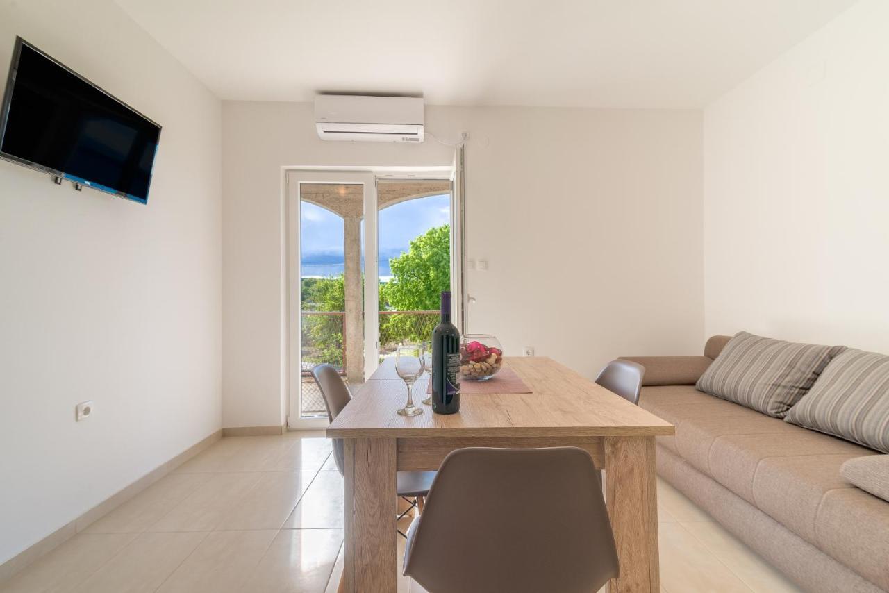 Apartmani Dupor Gornji Karin Exteriör bild