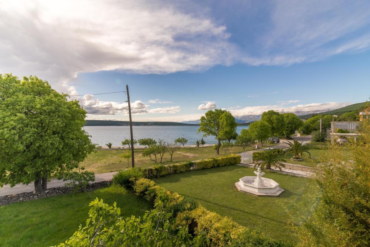 Apartmani Dupor Gornji Karin Exteriör bild